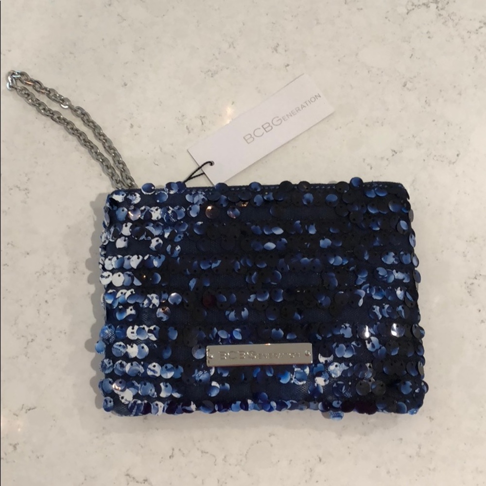 Bcbgeneration clutch